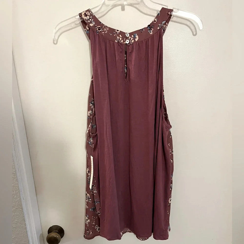 Women’s sleeveless top, 2X - Picture 4 of 5